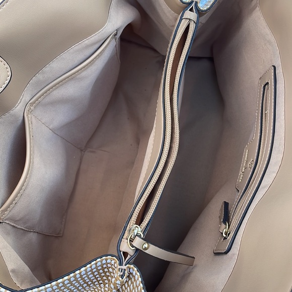 NANETTE LEPORE ARABELLE ‘paper’ straw shoulder bag / purse wht cream tassels bow - Picture 15 of 17